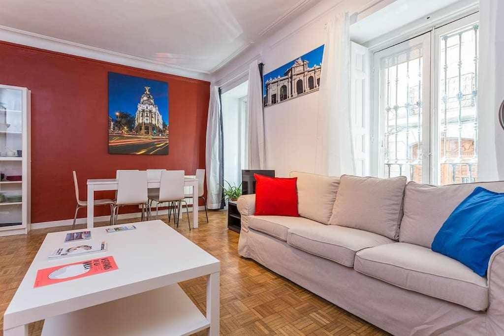 Piso Confortable Y Centrico Apartment Madrid Bagian luar foto