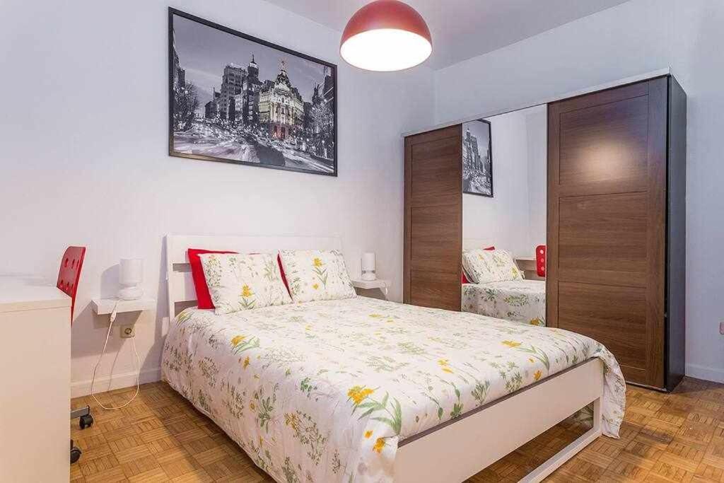 Piso Confortable Y Centrico Apartment Madrid Bagian luar foto