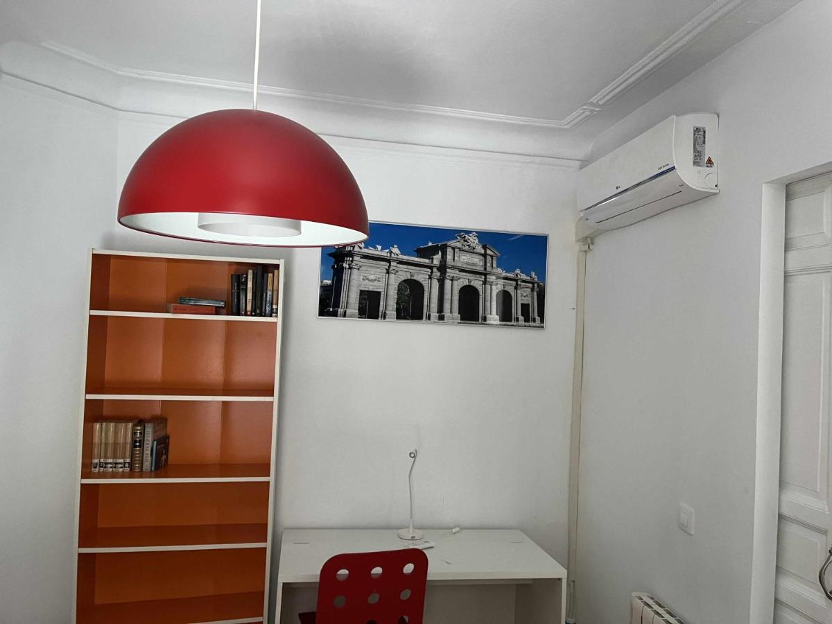 Piso Confortable Y Centrico Apartment Madrid Bagian luar foto